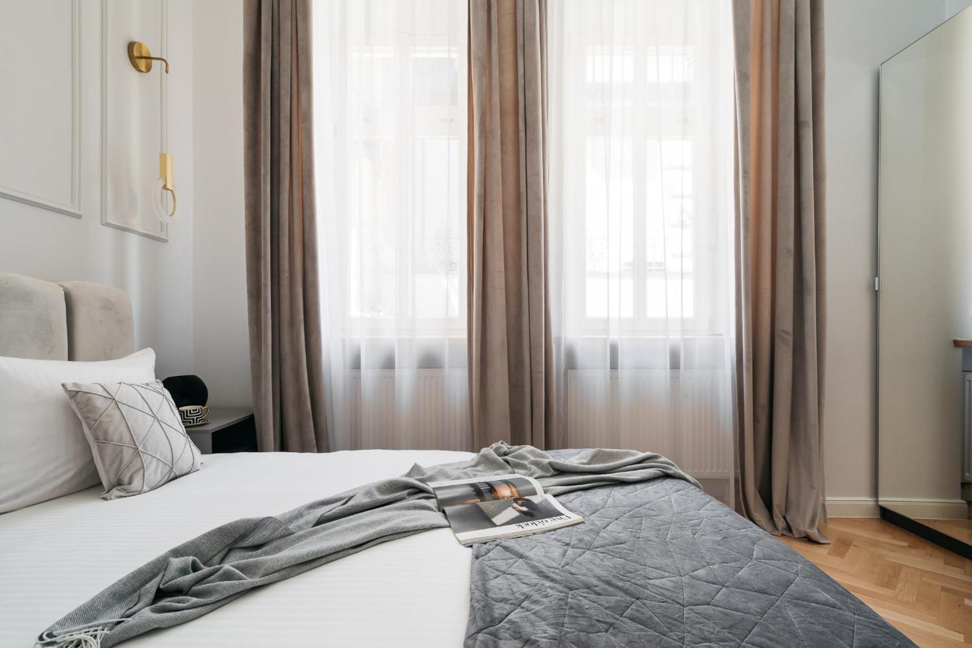 Old Town Oasis - Loftaffair Apartment Krakow Bagian luar foto